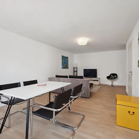 Apartment Exquis 4br Design Apart-haus I 2 Parken I Balkon Boeblingen