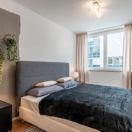 Appartement Exquis 4br Design Apart-haus I 2 Parken I Balkon Böblingen