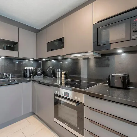 Exquis 4br Design Apart-haus I 2 Parken I Balkon Boeblingen