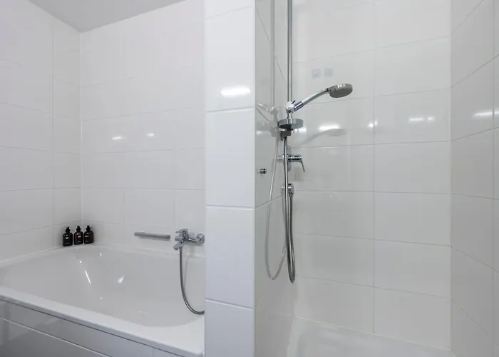 Exquis 4br Design Apart-haus I 2 Parken I Balkon Apartamento *